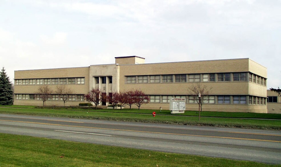 More Photos Of 6841 N Rochester Rd, Rochester Hills Office For Sale