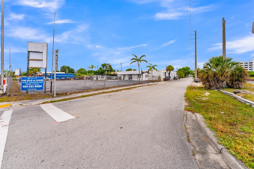 More Photos Of , Fort Lauderdale General Retail For Sale