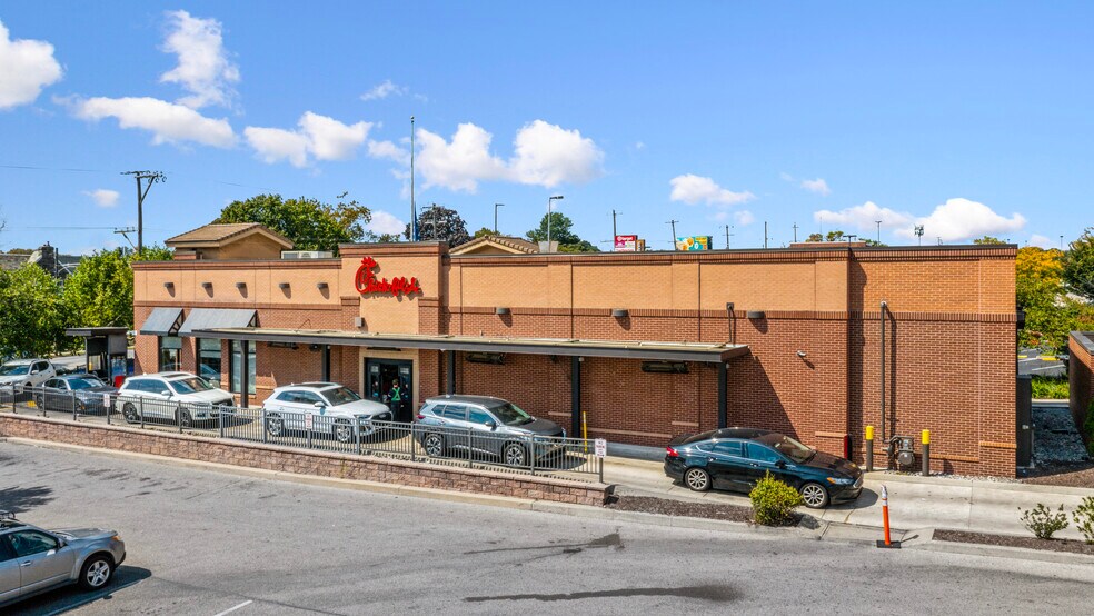 More Photos Of 2421 W Cheltenham Ave, Philadelphia General Retail For Sale