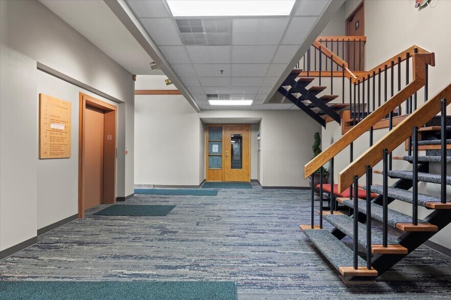 More Photos Of 2005 Lyell Ave, Rochester Office For Lease