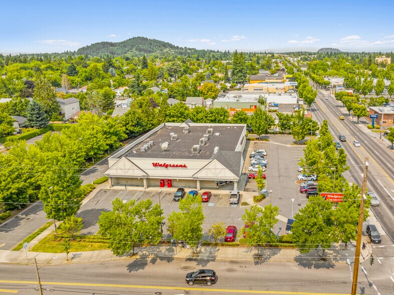 More Photos Of 4325 SE 82nd Ave, Portland Drugstore For Sale