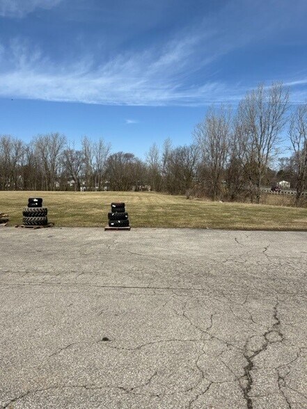 More Photos Of 653 Home Rd N, Mansfield Warehouse For Sale
