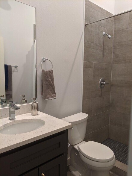 More Photos Of 3424-3426 Tuam St, Houston Apartments For Sale