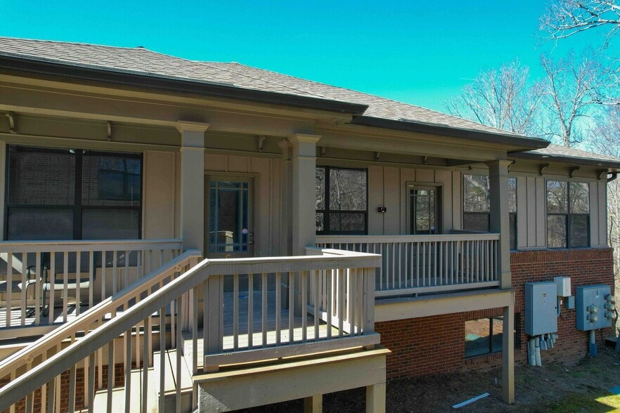 More Photos Of 5985 Parkway North Blvd, Cumming Office For Sale