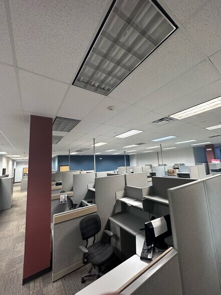 More Photos Of 20 Lawrence Bell Dr, Williamsville Medical For Lease