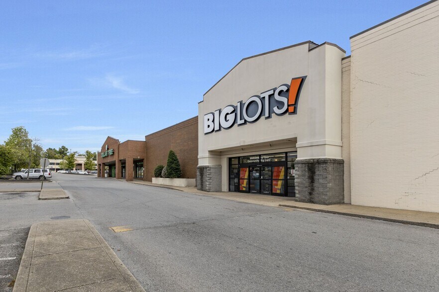 More Photos Of 5560 Nolensville Pike, Nashville Department Store For Lease