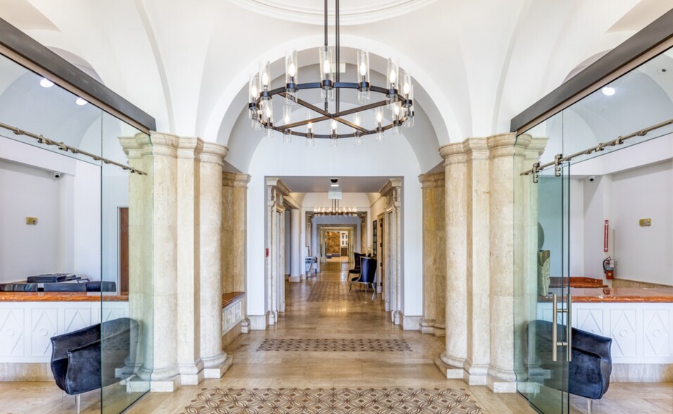 More Photos Of 2121 S Hiawassee Rd, Orlando Apartments For Lease