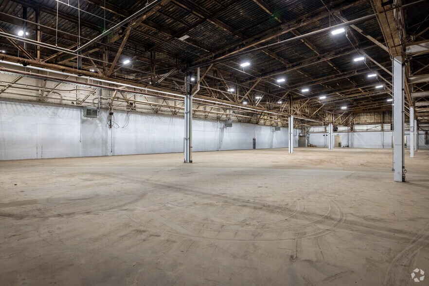More Photos Of 297 Getty Ave, Paterson Warehouse For Lease
