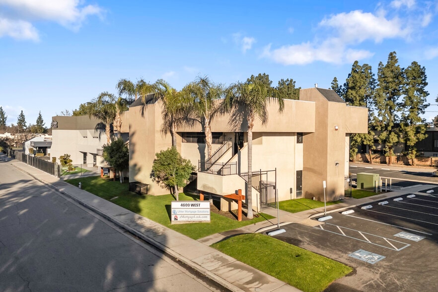 More Photos Of 4600 W American Ave, Bakersfield Office For Sale