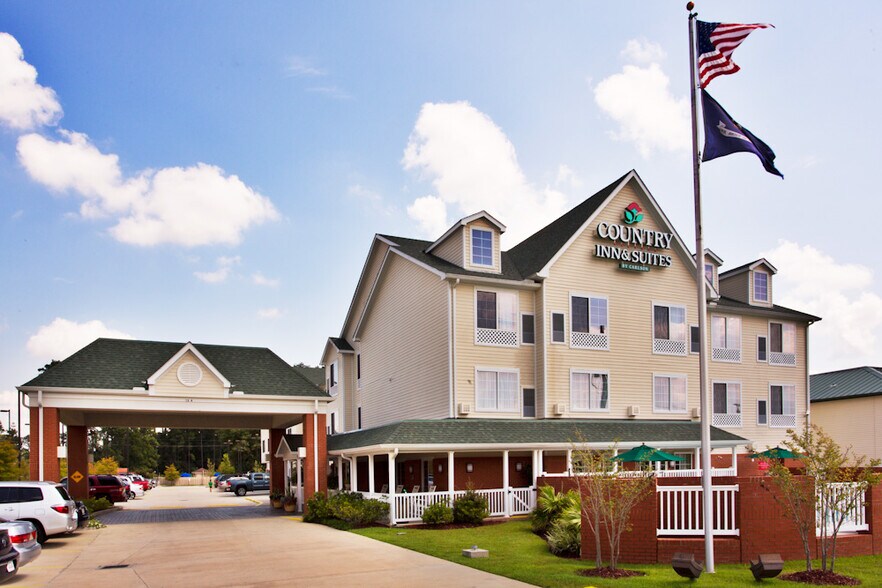 More Photos Of 130 Holiday Blvd, Covington Hotel For Sale