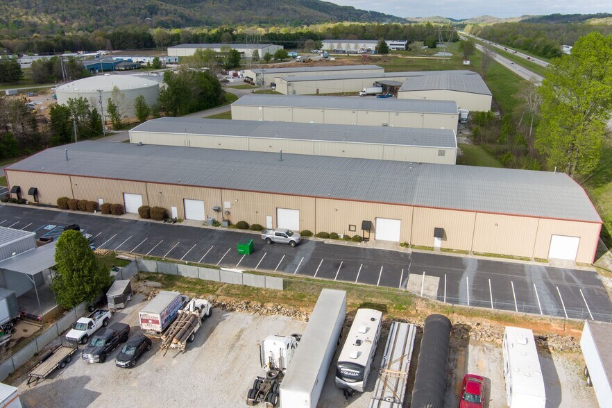 More Photos Of 8408 Gulf View Dr, Soddy Daisy Warehouse For Lease