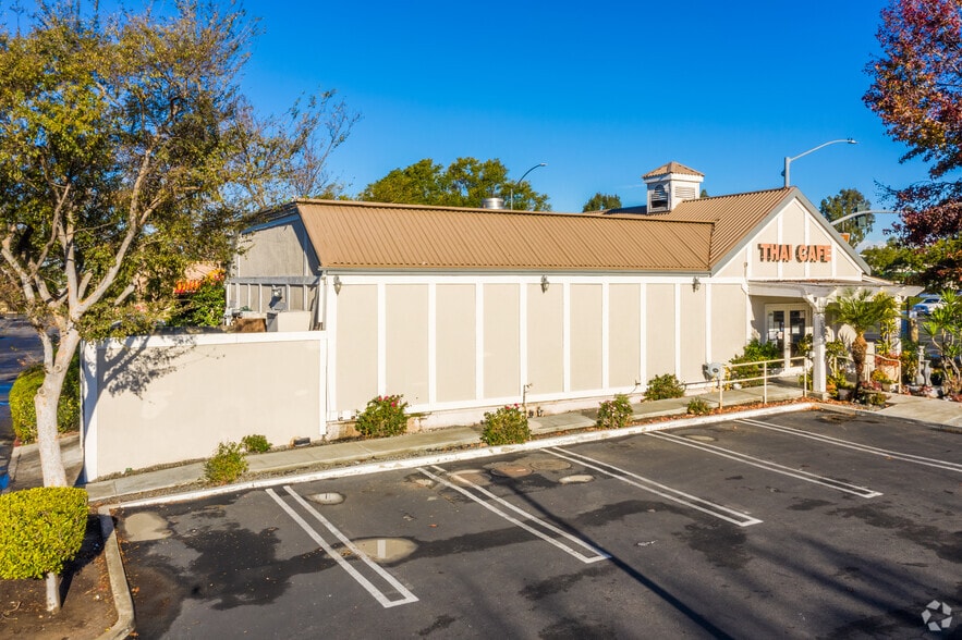 More Photos Of 14705-14845 Jeffrey Rd, Irvine Unknown For Lease