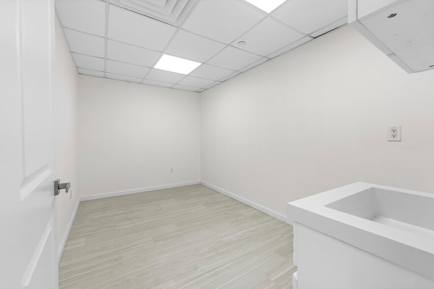 More Photos Of 134-43 Maple Ave, Flushing Apartments For Sale