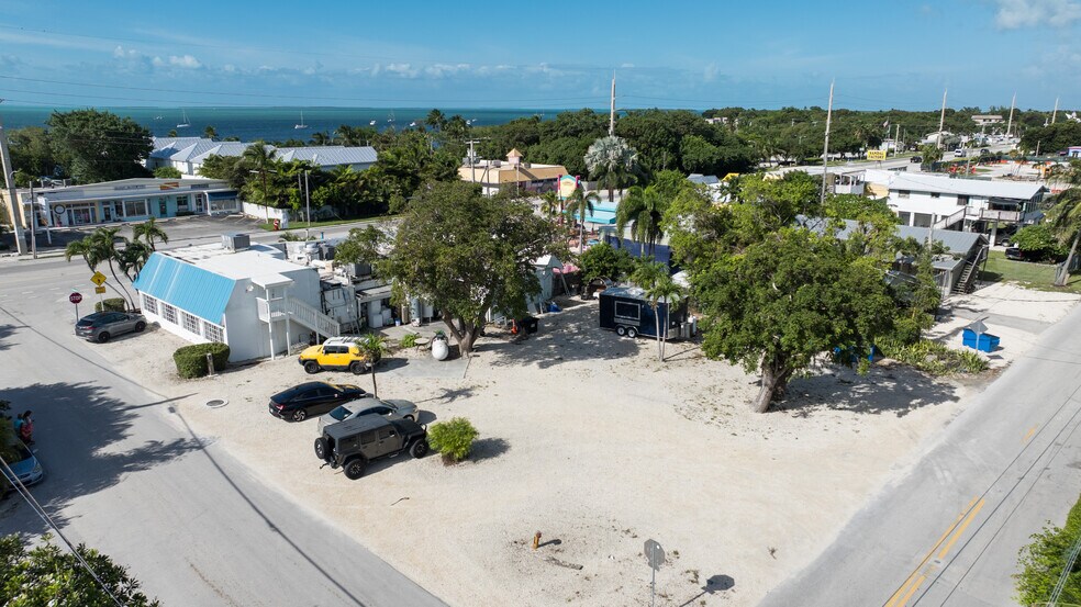 More Photos Of 81901 Overseas Hwy, Islamorada Restaurant For Sale