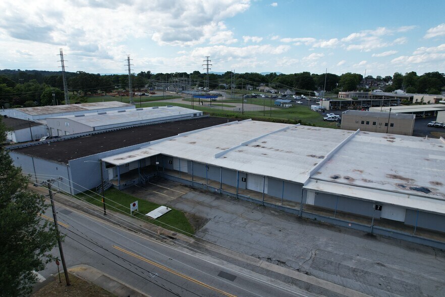 More Photos Of 108 Pennsylvania Ave, Greer Light Distribution For Lease