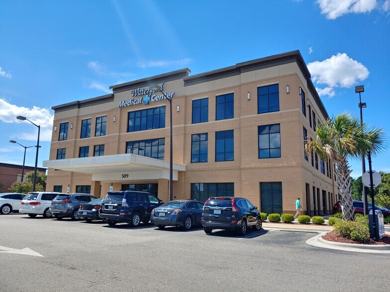 More Photos Of 509 Olde Waterford Way, Leland Office For Lease