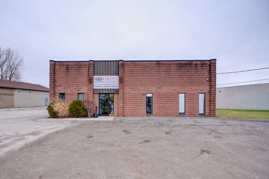 Primary Photo Of 114 Easton Rd, Brantford Industrial For Sale