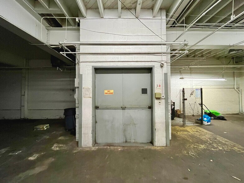 More Photos Of 1111 Maryland Ave, Baltimore Flex For Lease