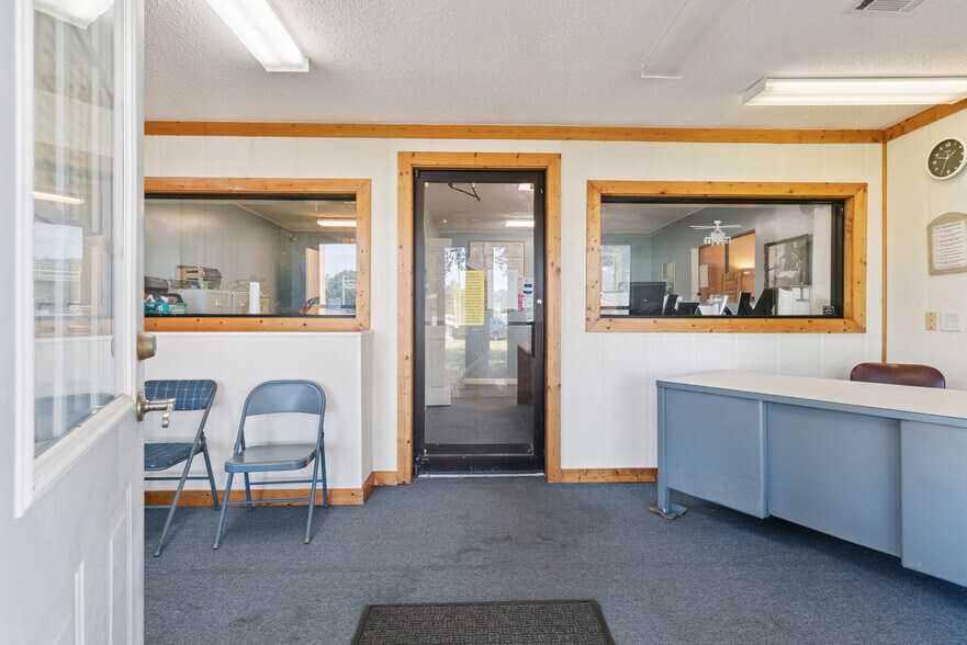 More Photos Of 26754 US-82, Waynesville Light Distribution For Sale