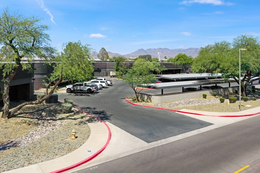 More Photos Of 14455 N Hayden Rd, Scottsdale Light Distribution For Sale