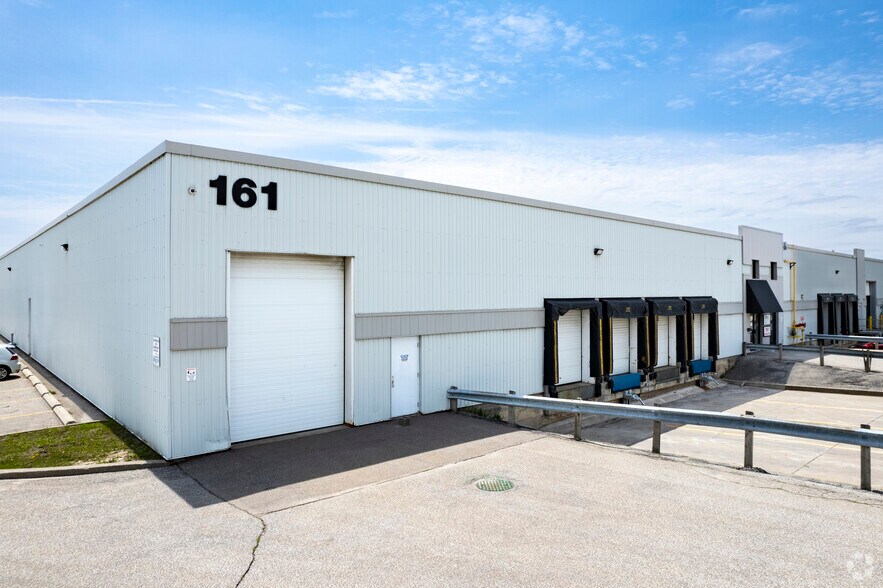 More Photos Of 155-161 Orenda Rd, Brampton Warehouse For Lease