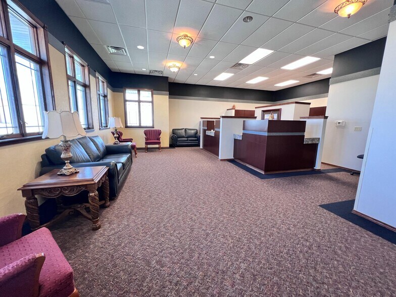 More Photos Of 202 Diamond Springs Trl, Ogallala Medical For Sale