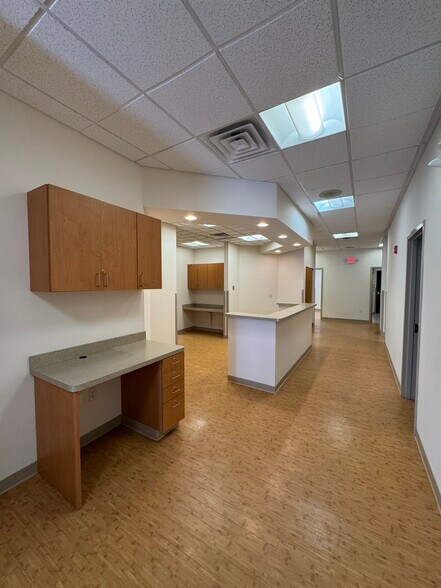 More Photos Of 4601 W Chester Pike, Newtown Square Office For Lease