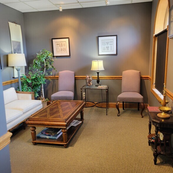 More Photos Of 6490 Main St, Buffalo Medical For Lease