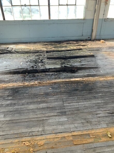 More Photos Of 36 Railroad Ave, Frewsburg Manufacturing For Sale