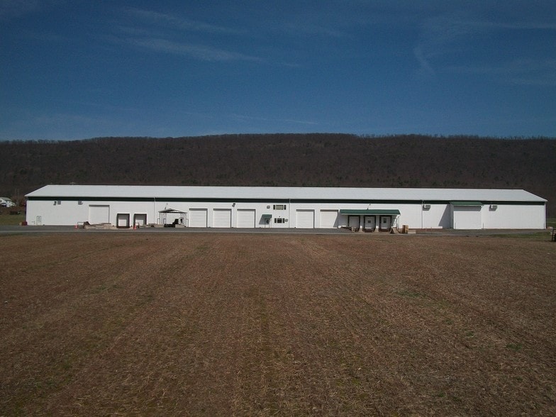 More Photos Of 31 Schwalm Rd, Tower City Warehouse For Lease