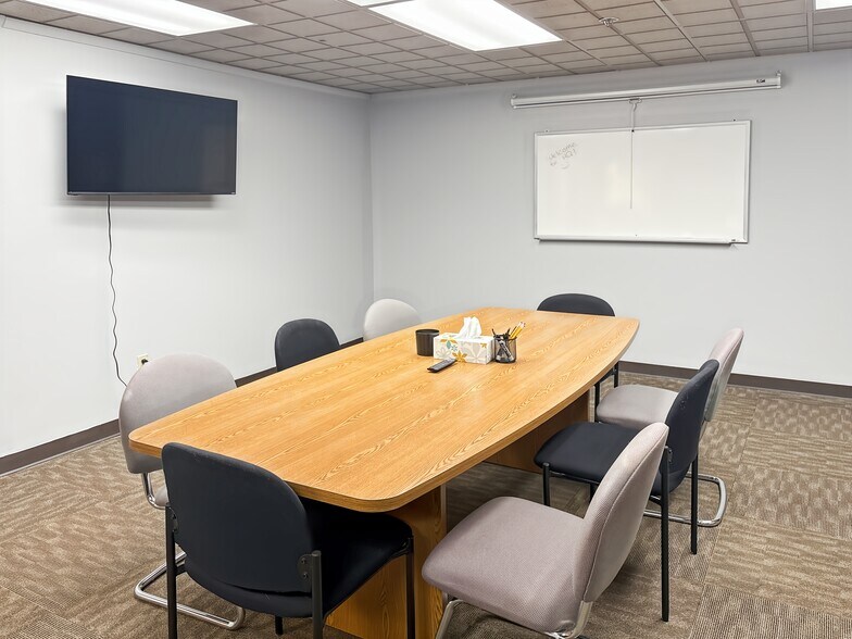 More Photos Of 220 S Main St, Butler Coworking Space