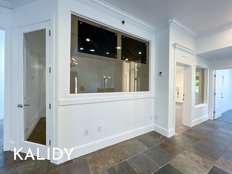 More Photos Of 14909 N Kelly Ave, Edmond Loft Creative Space For Lease