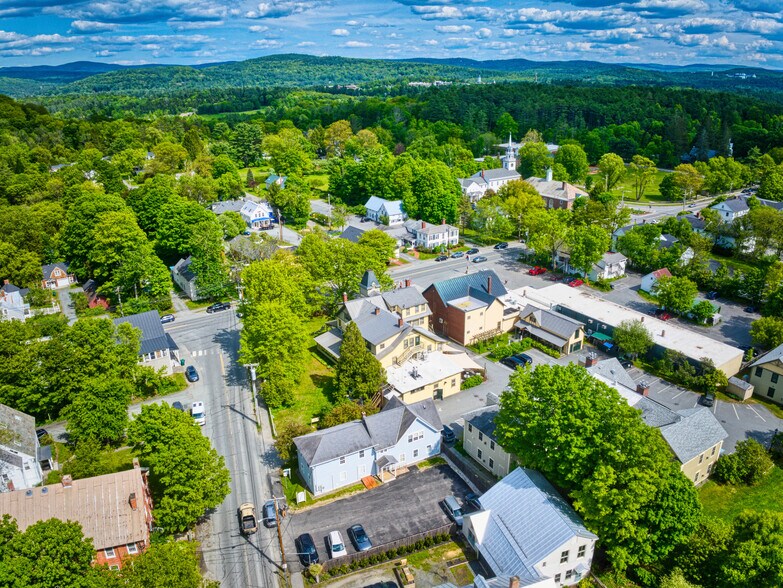 More Photos Of 11 Beaver Meadow Rd, Norwich Office For Sale