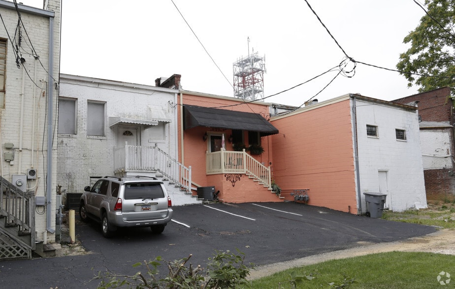 More Photos Of 516 E Main St, Spartanburg Storefront For Sale