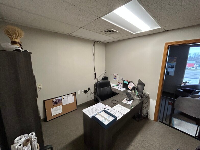 More Photos Of 319A Southbridge St, Auburn Office For Lease