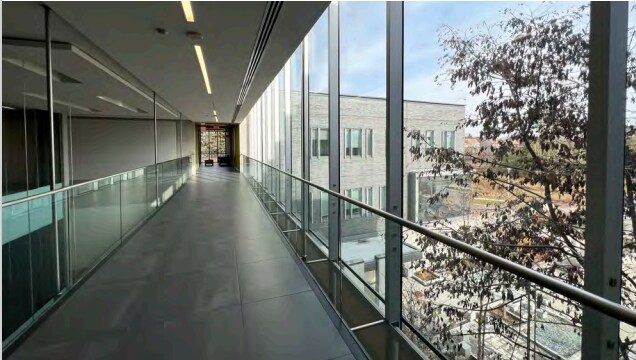 More Photos Of 560 Westmount Rd N, Waterloo Office For Sale