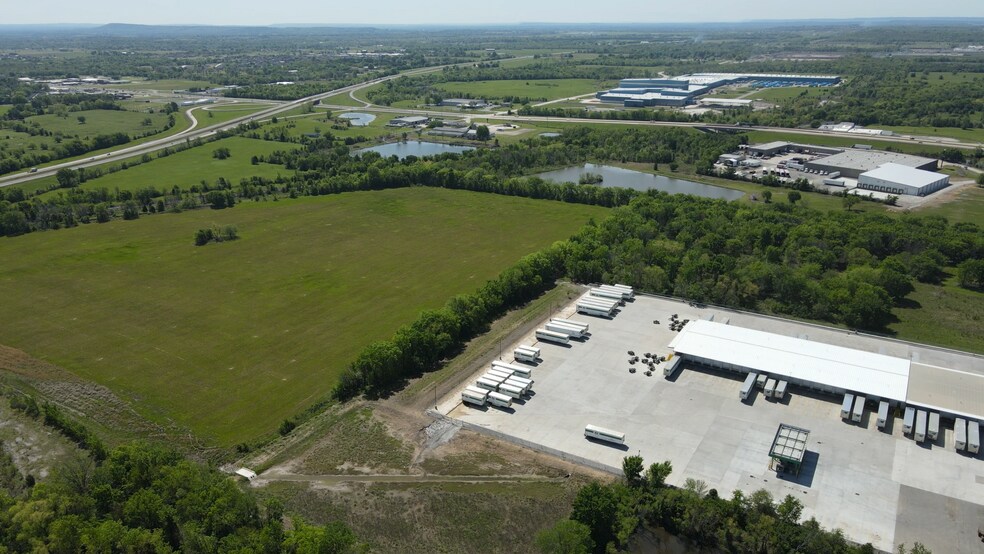 More Photos Of 611 Azalea Dr, Muskogee Warehouse For Sale