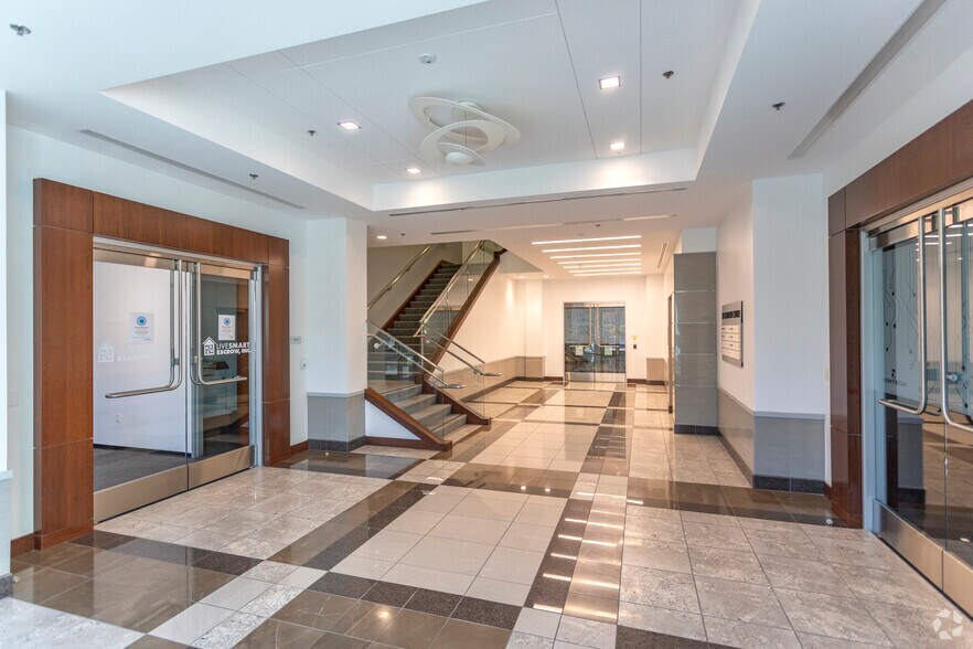 More Photos Of 10301 Meanley Dr, San Diego Office For Lease