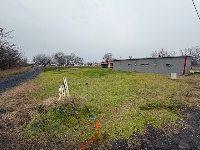 More Photos Of 81888 U.S. 395, Hermiston Land For Sale