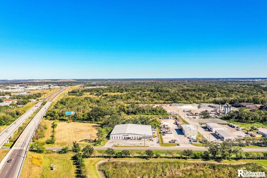 More Photos Of 3310 Reynolds Rd, Lakeland Warehouse For Sale