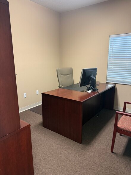 More Photos Of 20545-20547 Amberfield Dr, Land O' Lakes Office For Lease
