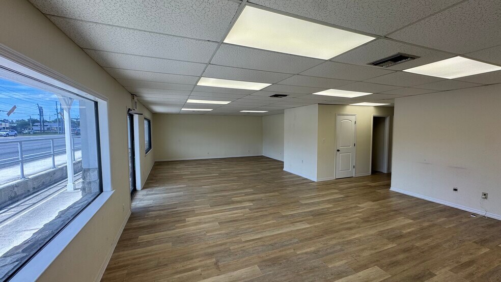 More Photos Of 4065 S Suncoast Blvd, Homosassa Storefront Retail Office For Sale
