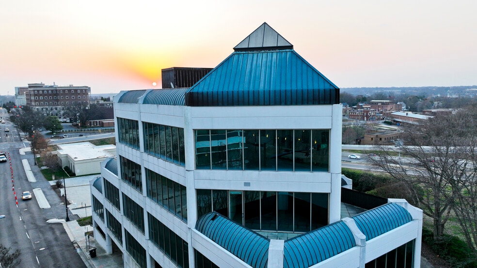 More Photos Of 250 W First St, Winston-Salem Loft Creative Space For Lease