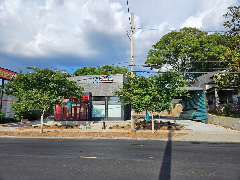 More Photos Of 1605 Howell Mill Rd NW, Atlanta General Retail For Sale