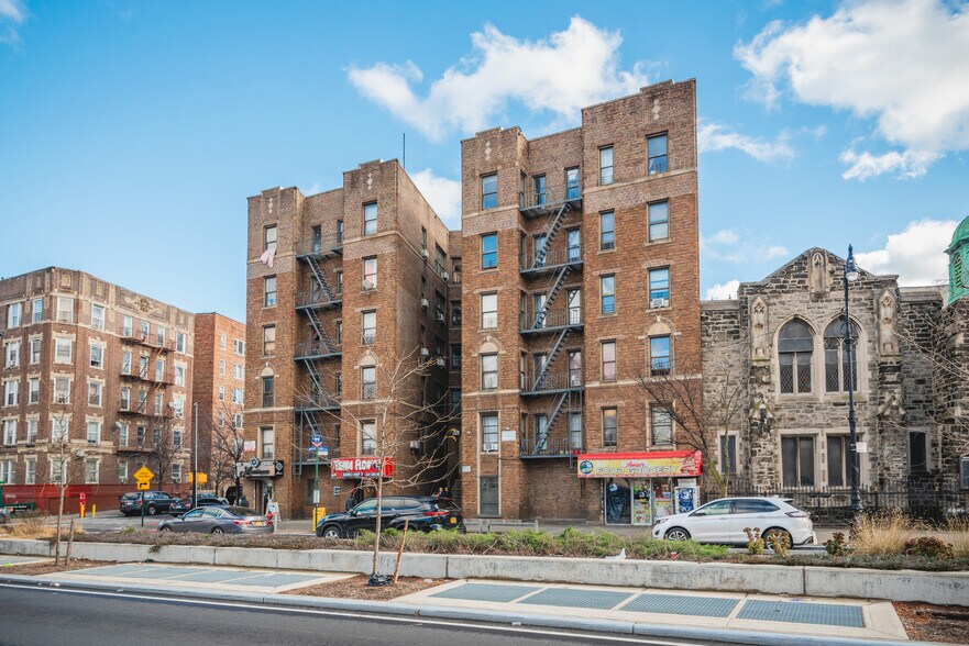 More Photos Of 1964 Grand Concourse, Bronx Apartments For Lease