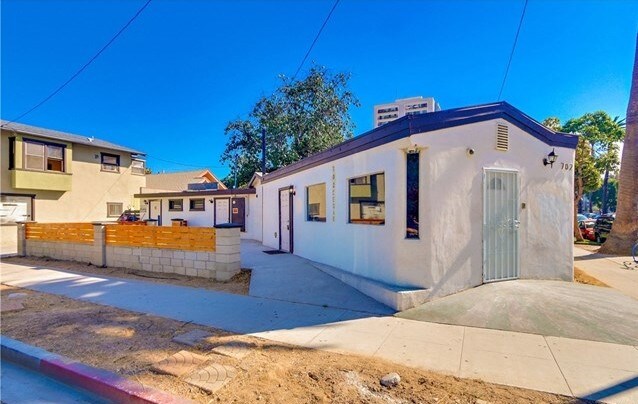 Primary Photo Of 702 Cedar Ave, Long Beach Storefront Retail Residential For Sale