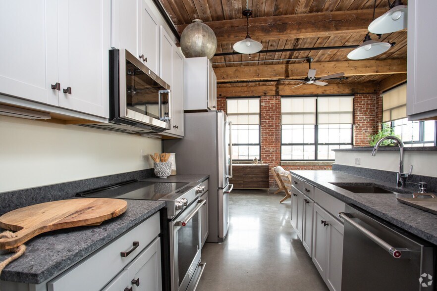 More Photos Of 24 Essex St, Haverhill Apartments For Sale