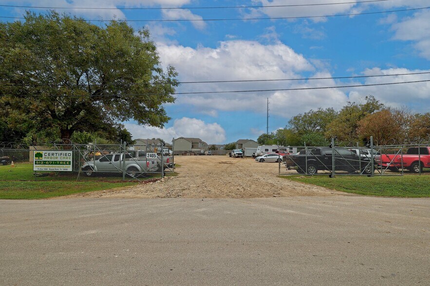 More Photos Of 2405 Gardenia Dr, Austin Land For Sale