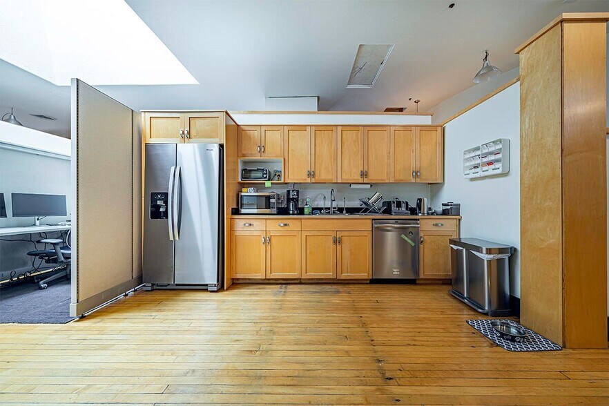 More Photos Of 139 E Main St, Ashland Office Residential For Lease