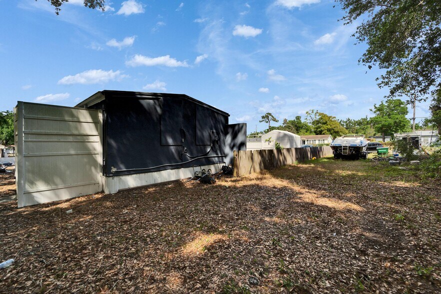 More Photos Of 126 Ridgewood Ave, Brandon Office Residential For Sale